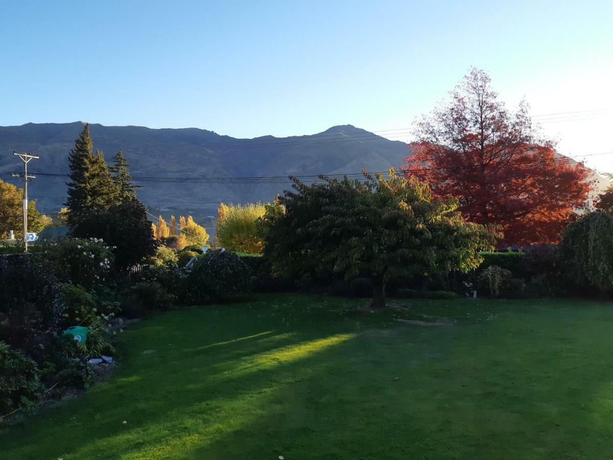 Central Wanaka | Lake & Mtn Views | Well Appointed Apartment Exterior photo
